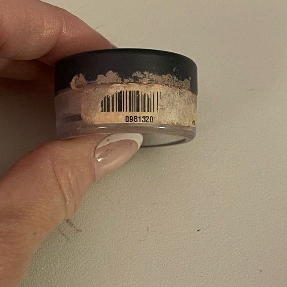 Bare Minerals Glimmer “Serene” - Picture 4 of 4